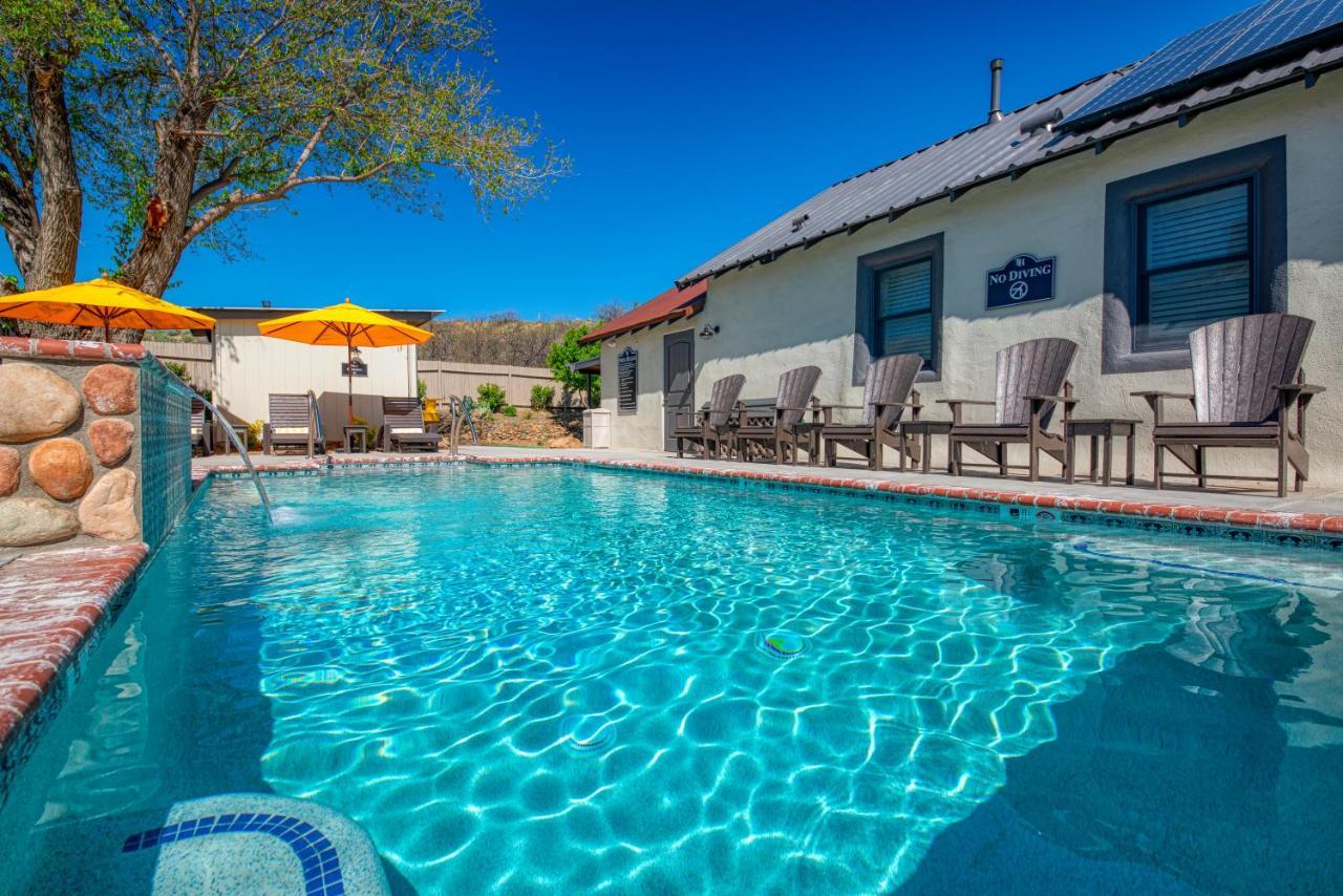 The Tavern Hotel Cottonwood Bagian luar foto