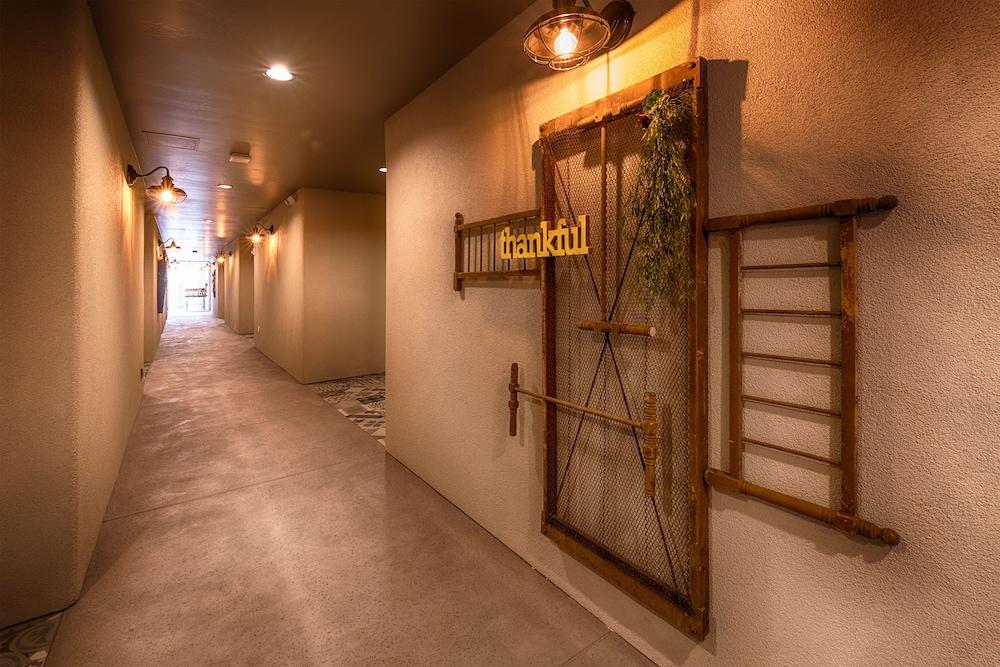 The Tavern Hotel Cottonwood Bagian luar foto