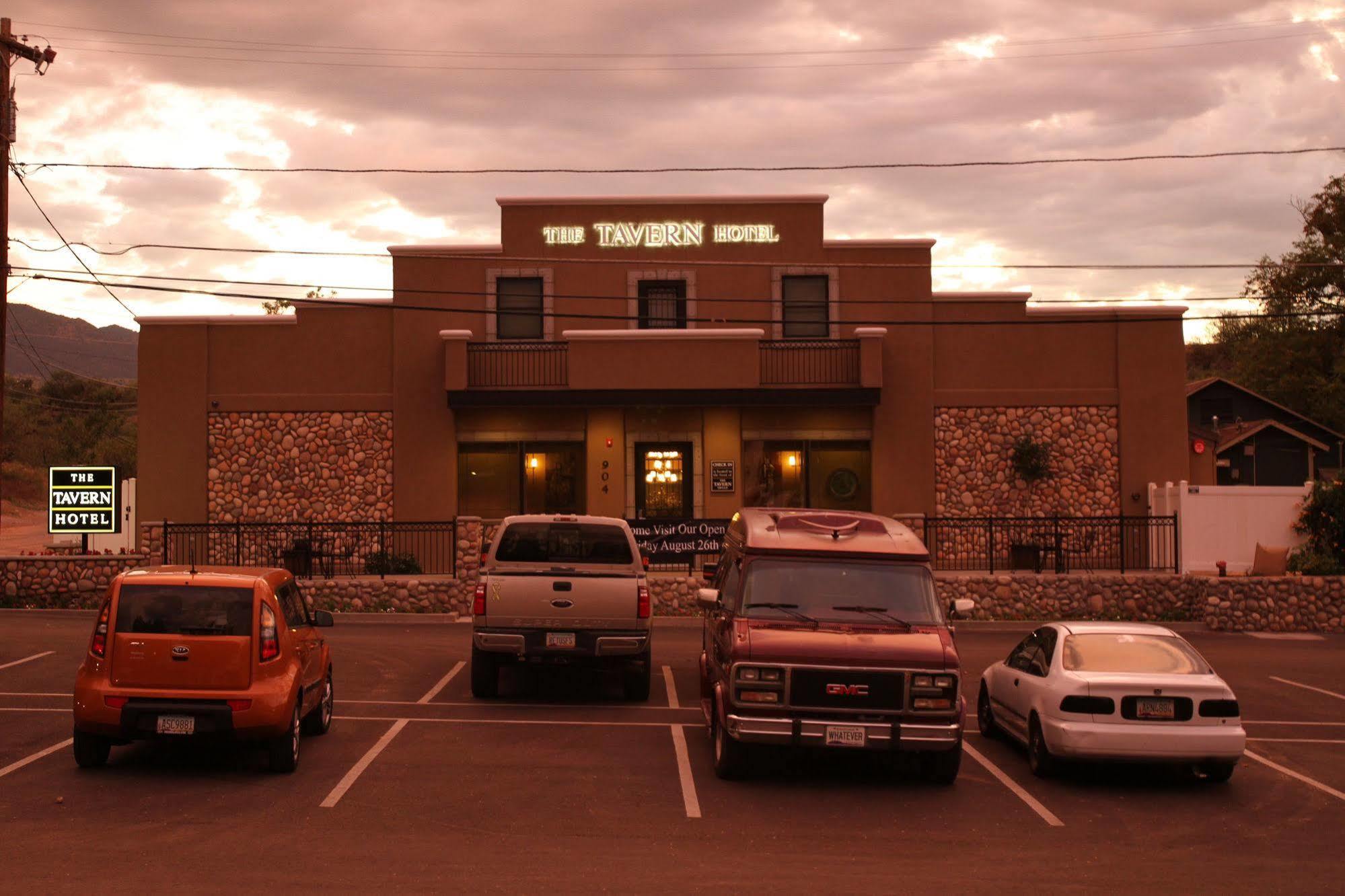 The Tavern Hotel Cottonwood Bagian luar foto